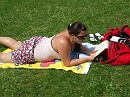 Mittagspause 3 * Ines in der Siesta beim Sonnenbaden! * 2560 x 1920 * (972KB)